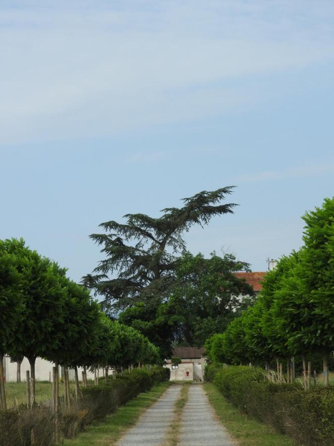Domaine De Laverchere Pommiers  Exterior photo